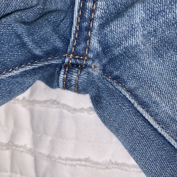 American Eagle distressed Hi-rise Jegging - Picture 9 of 10
